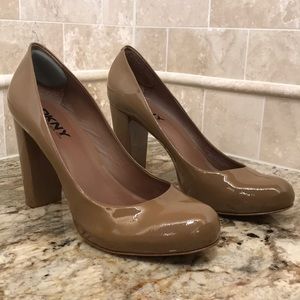 DKNY patent leather pump